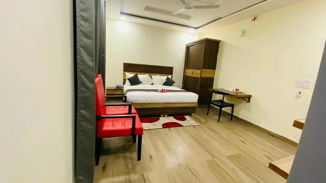 Townhouse Rohini Near Rithala Metro Station Hotel Delhi
