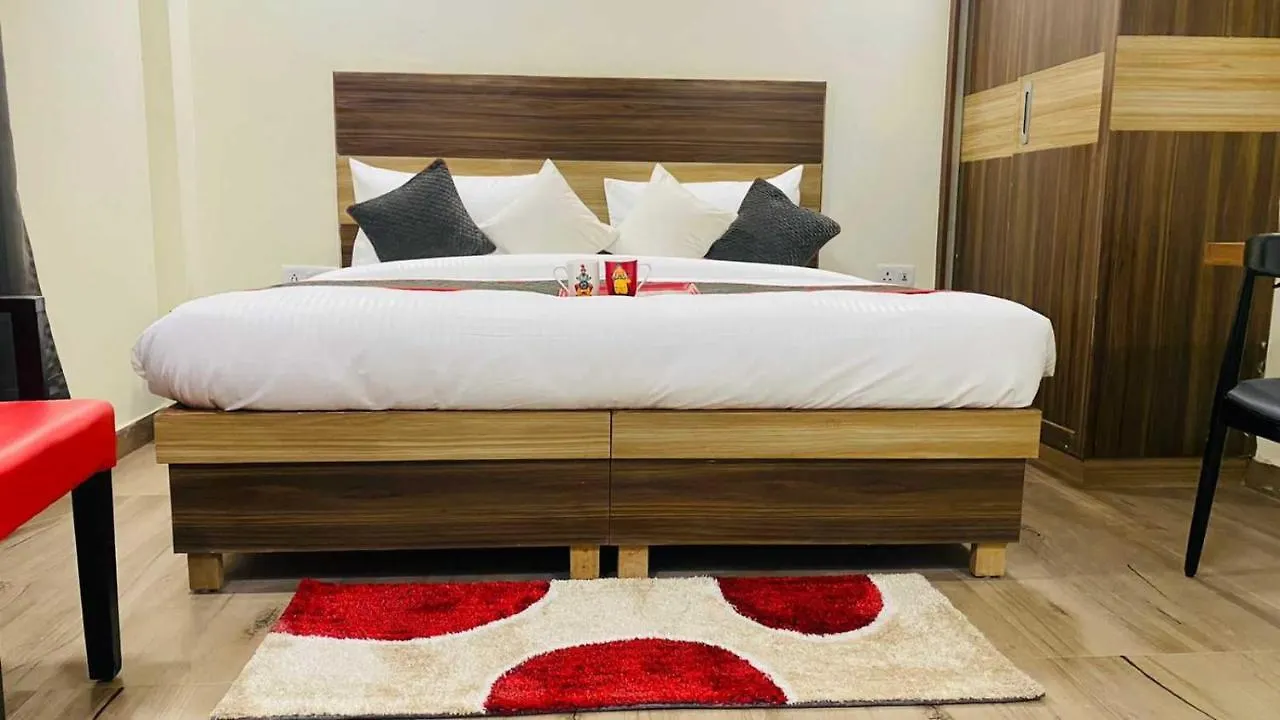 Townhouse Rohini Near Rithala Metro Station Hotel Delhi